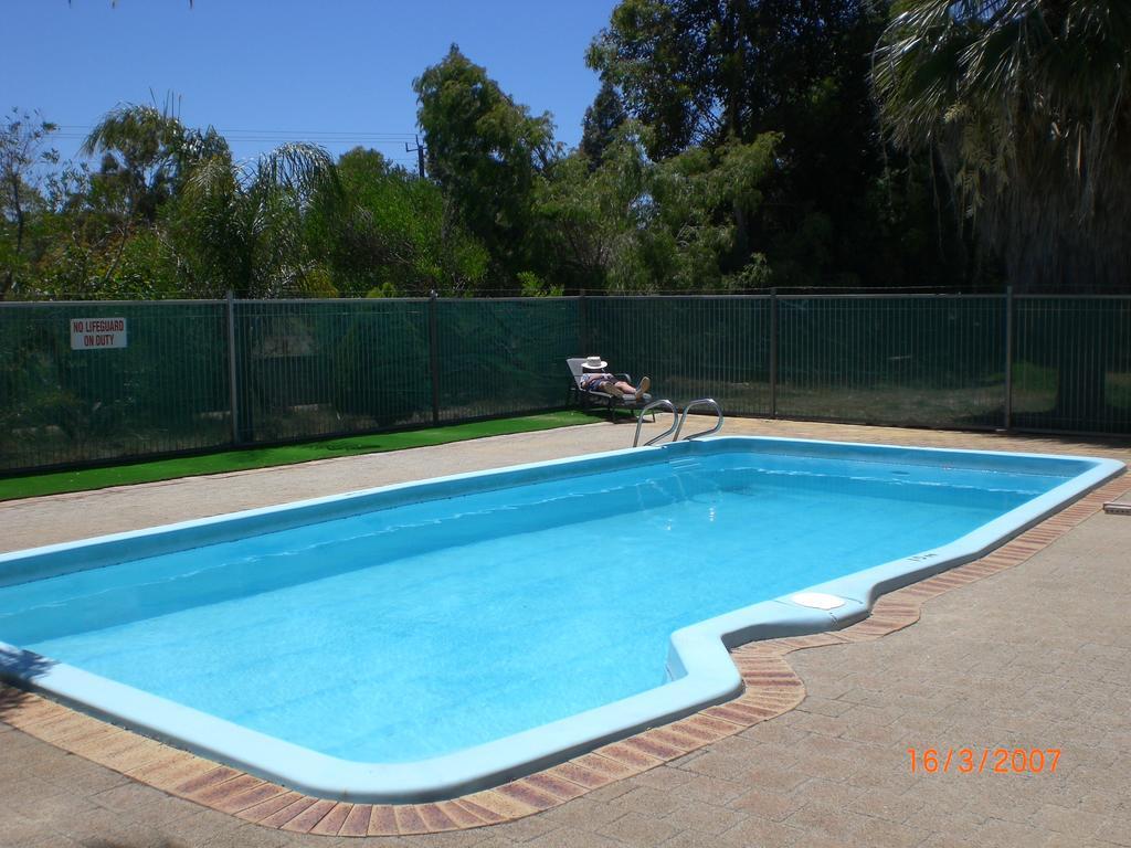 Pinjarra Caravan Park And Cabins Exterior foto